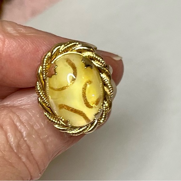 Source Unknown Jewelry - Glass ring, yellow golden foiled swirl, adjustable jewelry